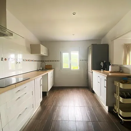 Blue House Pantin, Entre Olas Y Praderas *