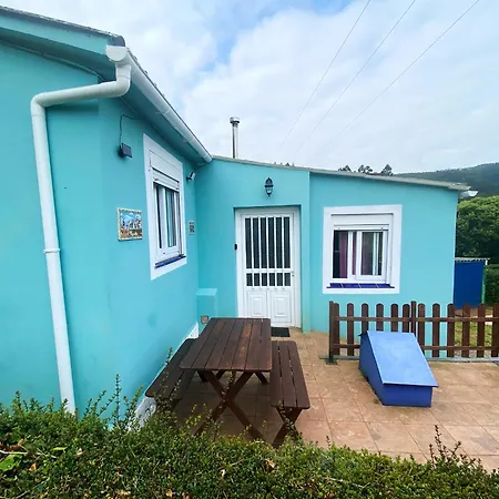 Blue House Pantin, Entre Olas Y Praderas