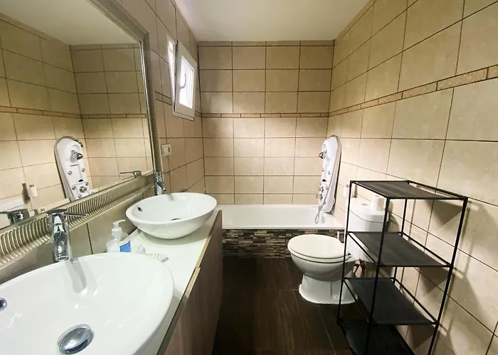 別荘 Blue House Pantin, Entre Olas Y Praderas Pantin