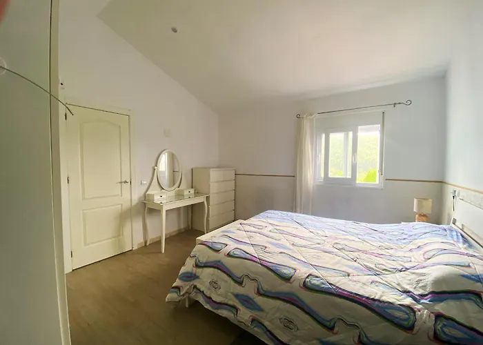 別荘 Blue House Pantin, Entre Olas Y Praderas Pantin