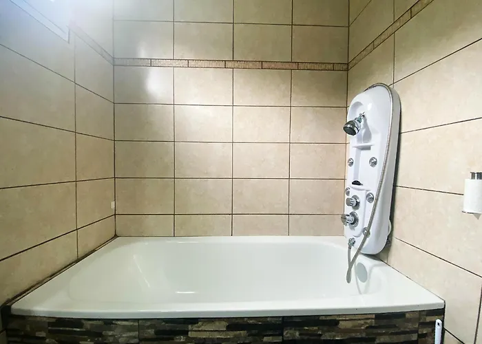 Blue House Pantin, Entre Olas Y Praderas *