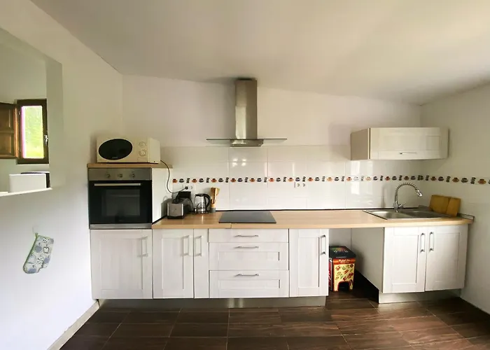 Blue House Pantin, Entre Olas Y Praderas Pantin